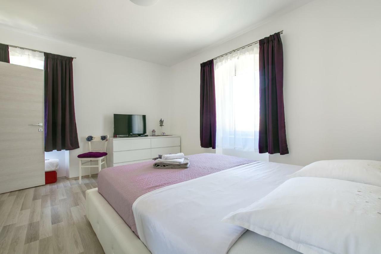 Apartment Maja プーラ エクステリア 写真